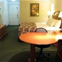 La Quinta Inn & Suites