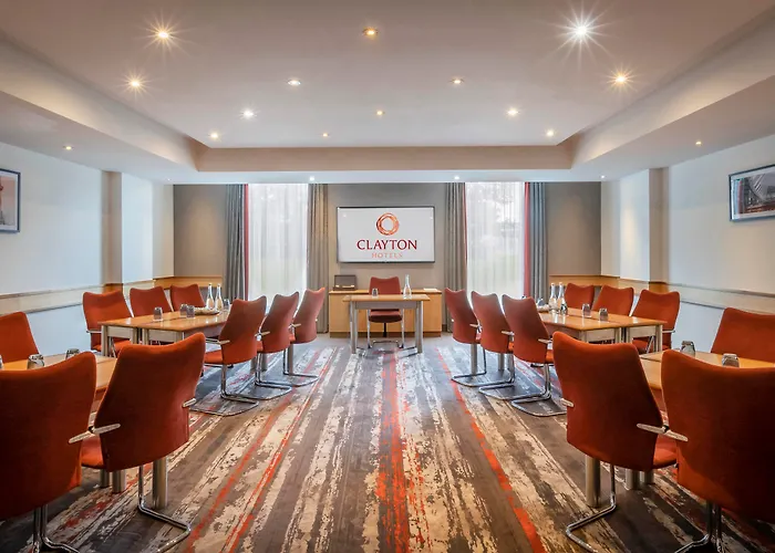 Best Parking and Hotels Near Manchester Airport