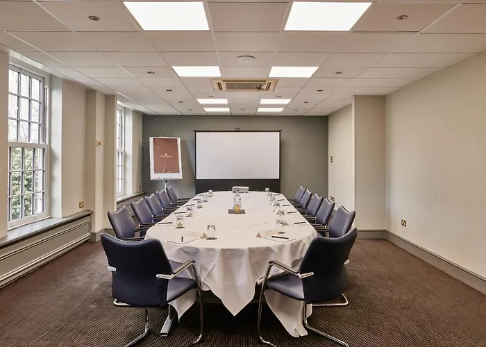 Top Hotels Near Slough Windsor