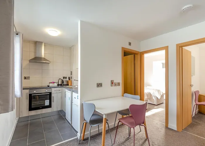 Top Hotels in Ilfracombe for Seaside Luxury