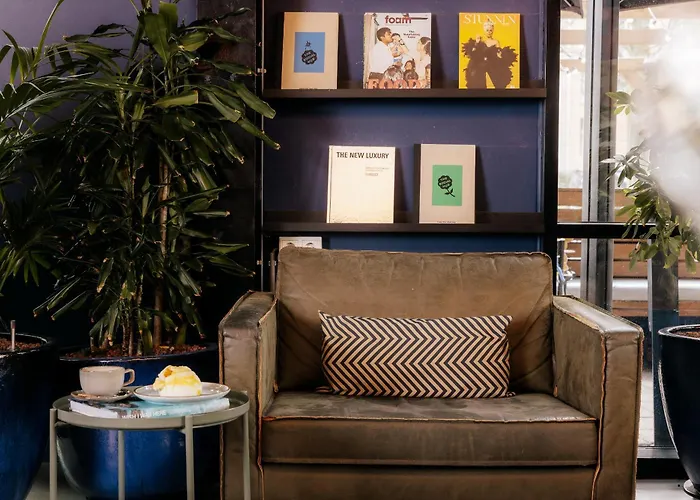 Cheap Hotels in Amsterdam