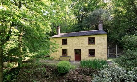Frenchman’s Creek, cottage exterior