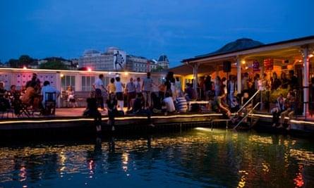 Urban swimming in Zürich | Zurich holidays