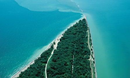 Point Pelee and Lake Erie , Quebec , Canada